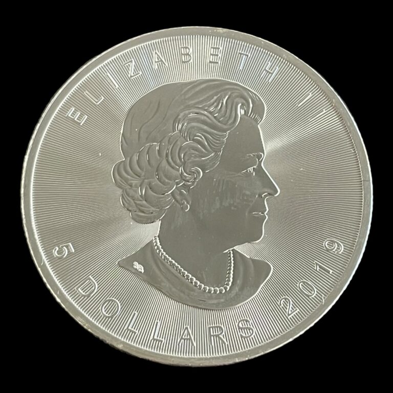 5 Dollars 2019 Canada Maple Leaf